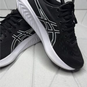 ASICS Gel-Excite 10 Women's 8.5 Running Shoes - Black/White AmpliFoam